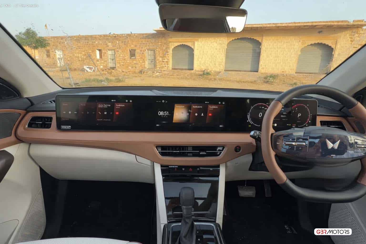 Mahindra XUV 7XO Price in India, Variants, Features, AWD Cost, Delivery & Full Review 2026 4 Mahindra XUV 7XO Price in India, Variants, Features,